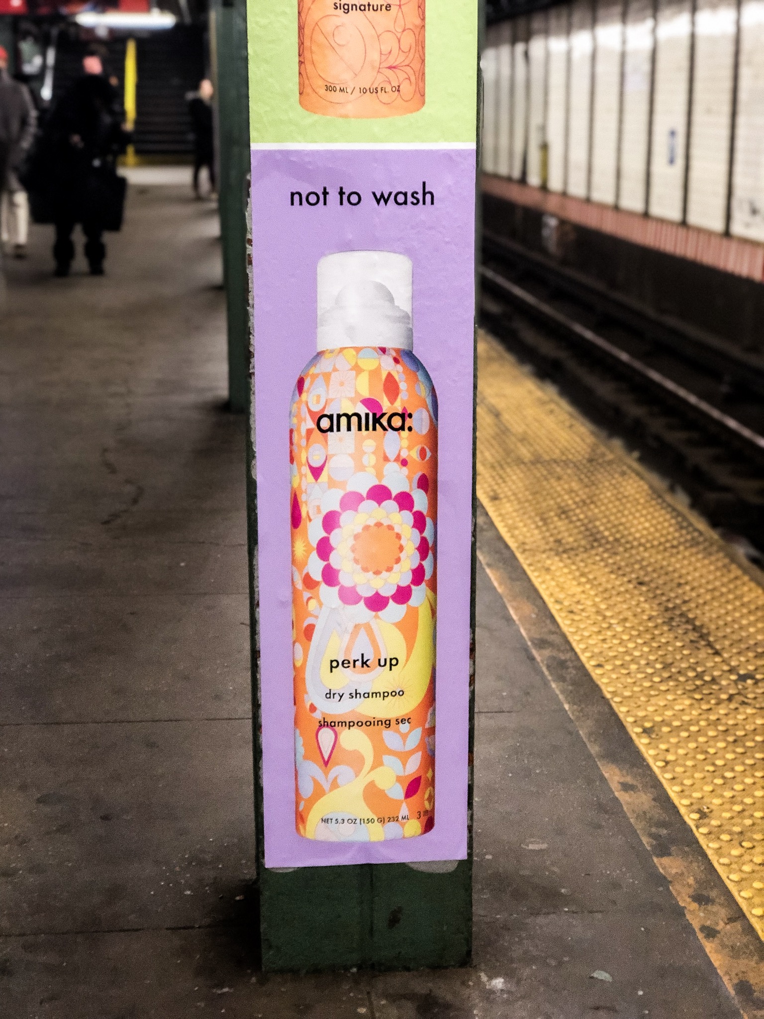 AMIKA-PERK-UP-DRY-SHAMPOO