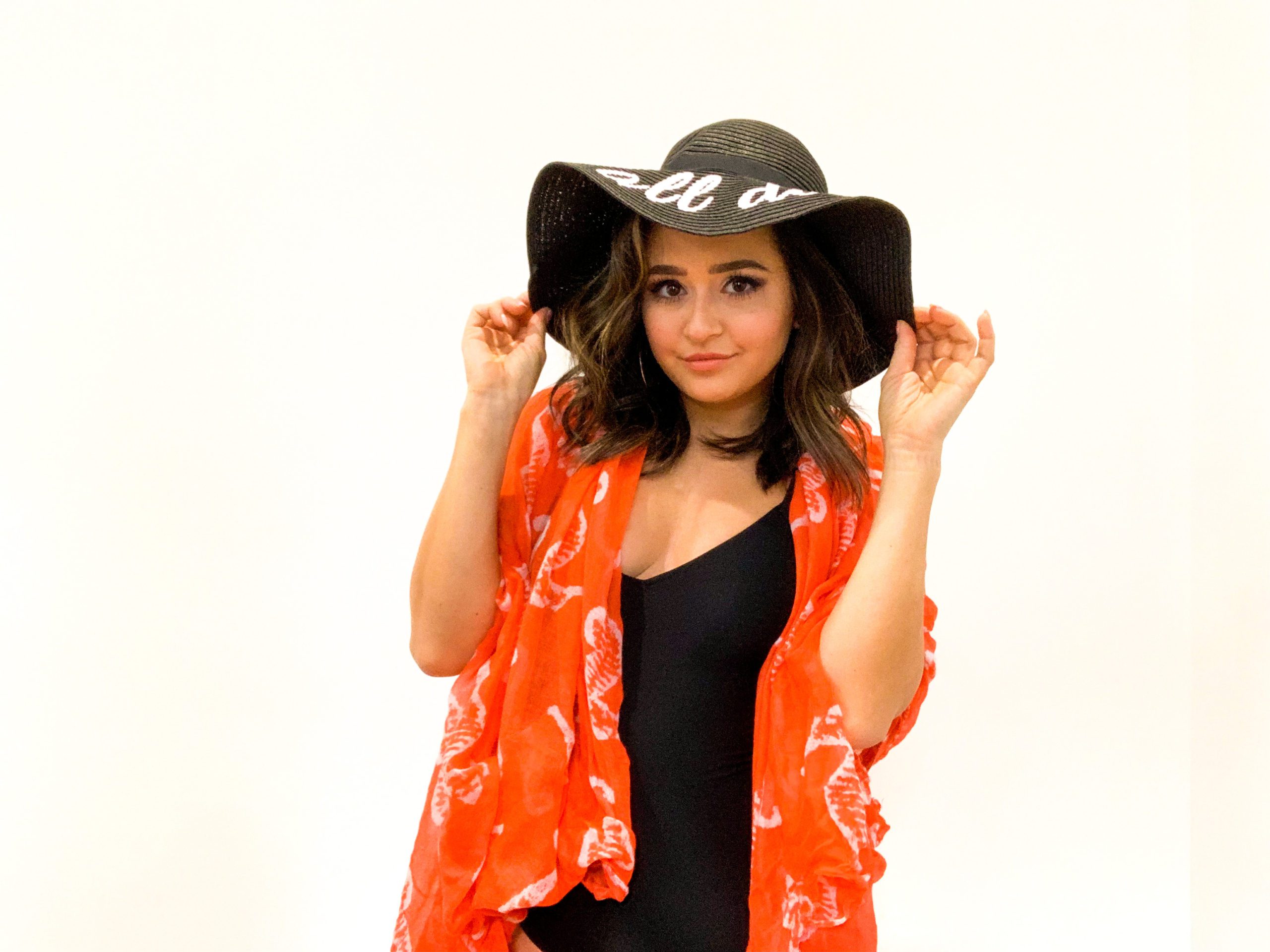 GIRL-IN-SUN-HAT