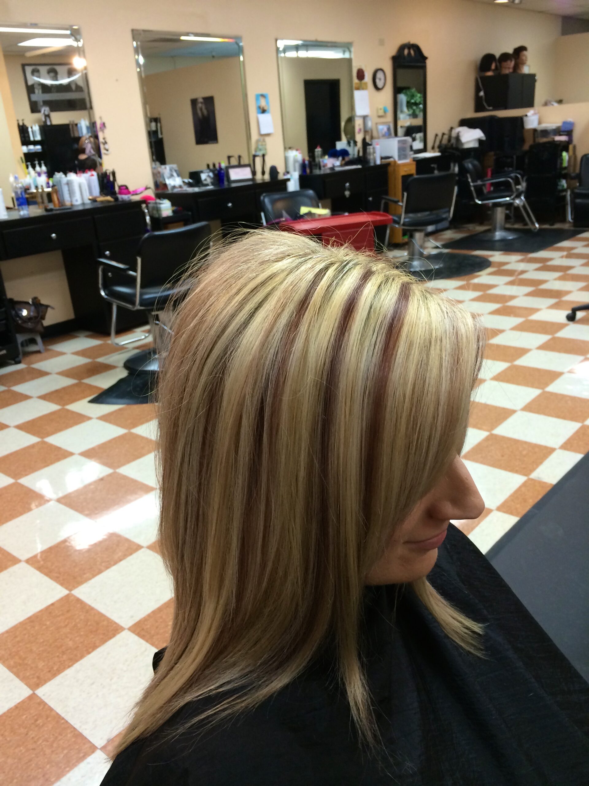 BLONDE-HAIR-WITH-MAHOGANY-LOWLIGHTS