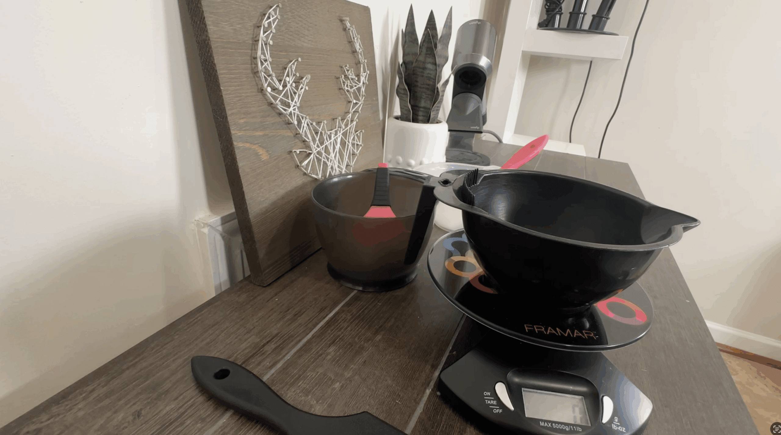 DIGITAL-SCALE-FOR-HAIR-COLOR